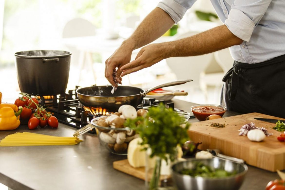 Men's Health Kitchen Awards 2019 - 30 Tools Every Cook Needs